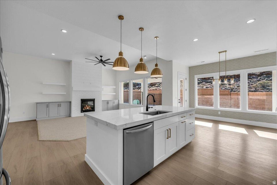 MAPLE ESTATES PH 5 - Residential