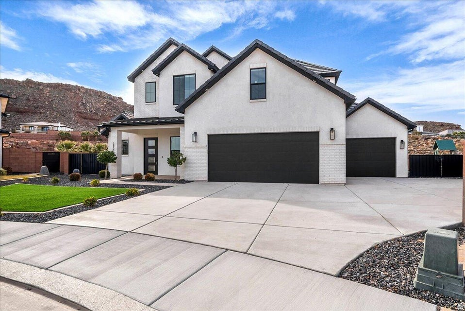 MAPLE ESTATES PH 5 - Residential