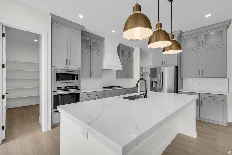 MAPLE ESTATES PH 5 - Residential