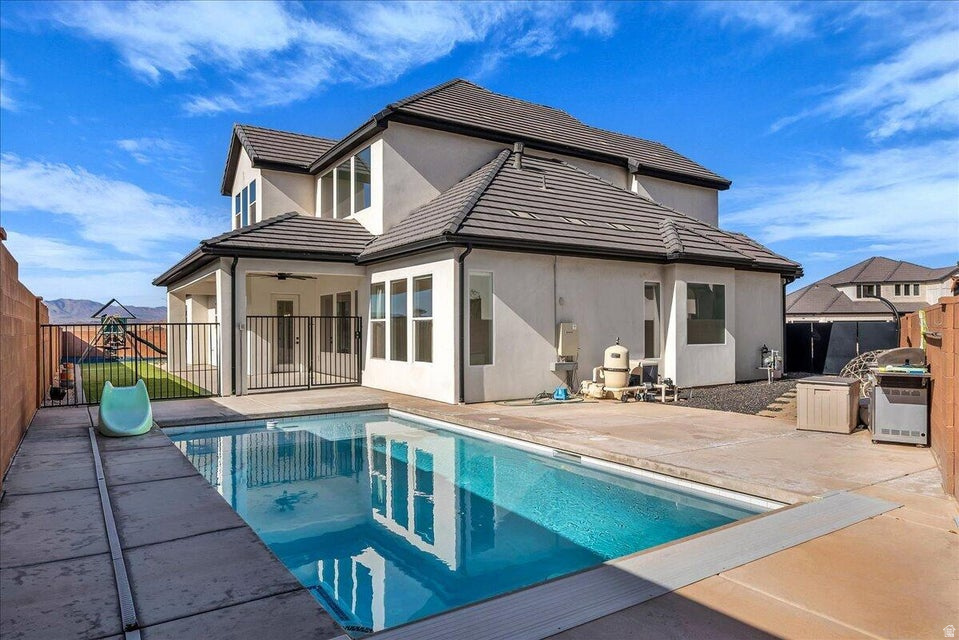 MAPLE ESTATES PH 5 - Residential