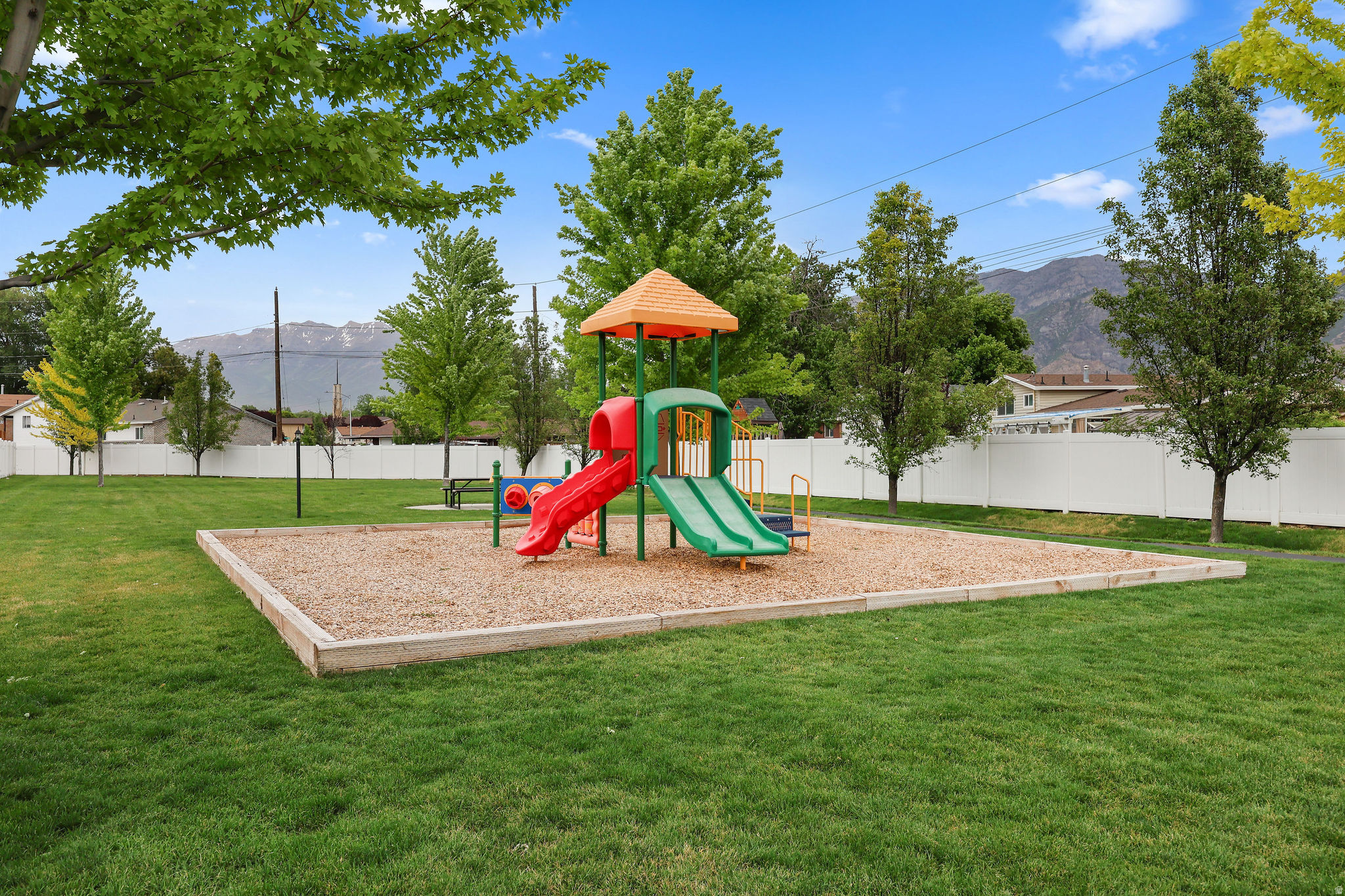 LIBERTY PLACE - Residential