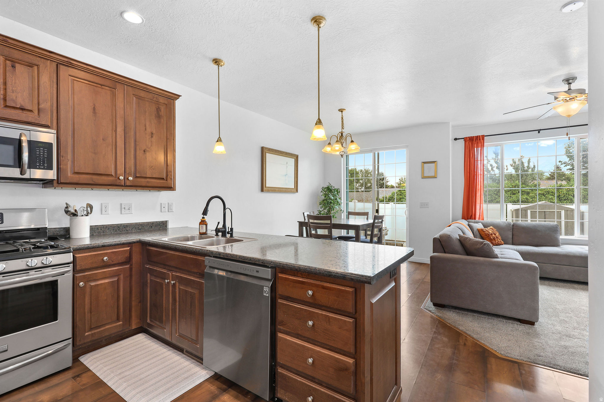 LIBERTY PLACE - Residential
