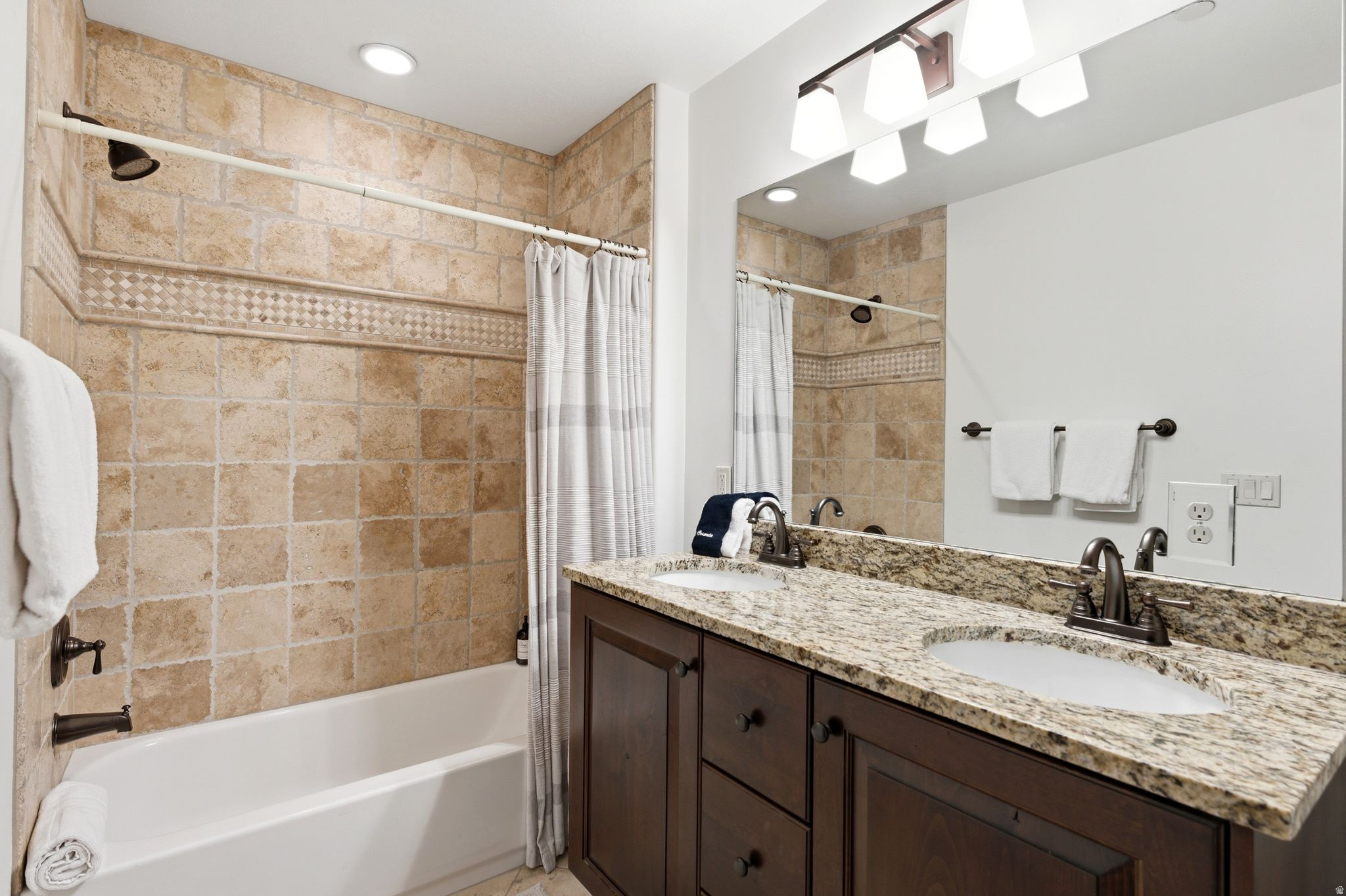 SHORES PLAT B - Residential