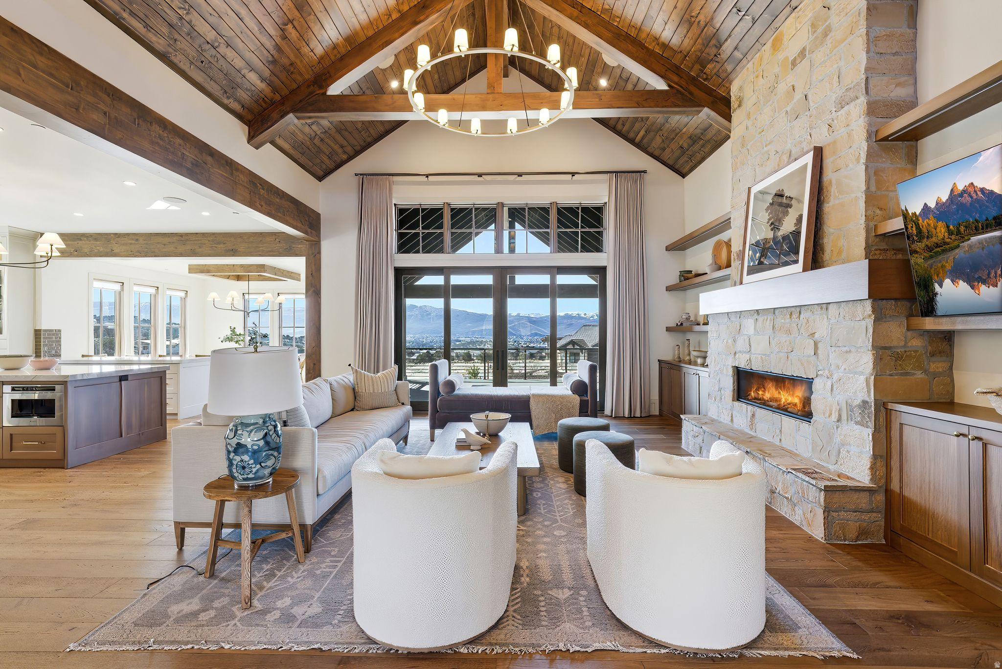 RED LEDGES - Residential