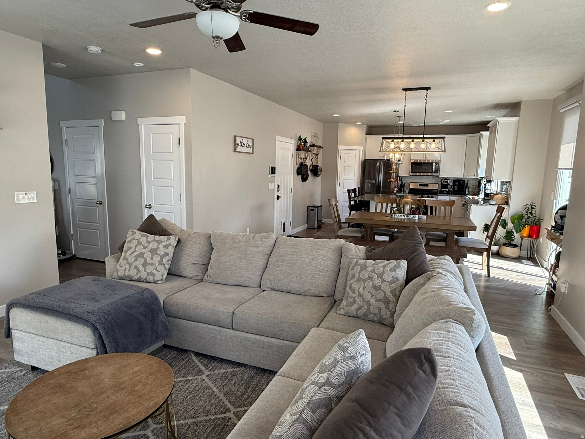 MEADOW CREEK RIDGE - Residential
