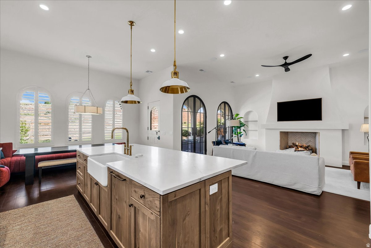 COVE AT SUNBROOK - Residential