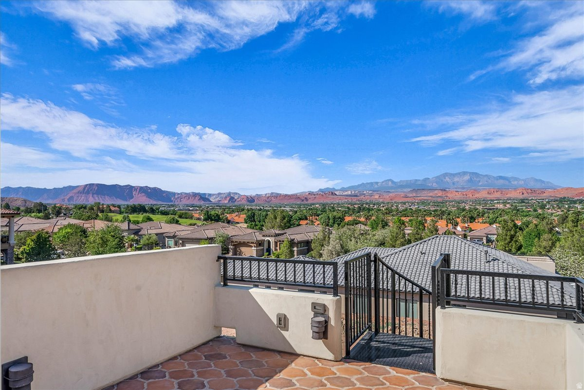 COVE AT SUNBROOK - Residential