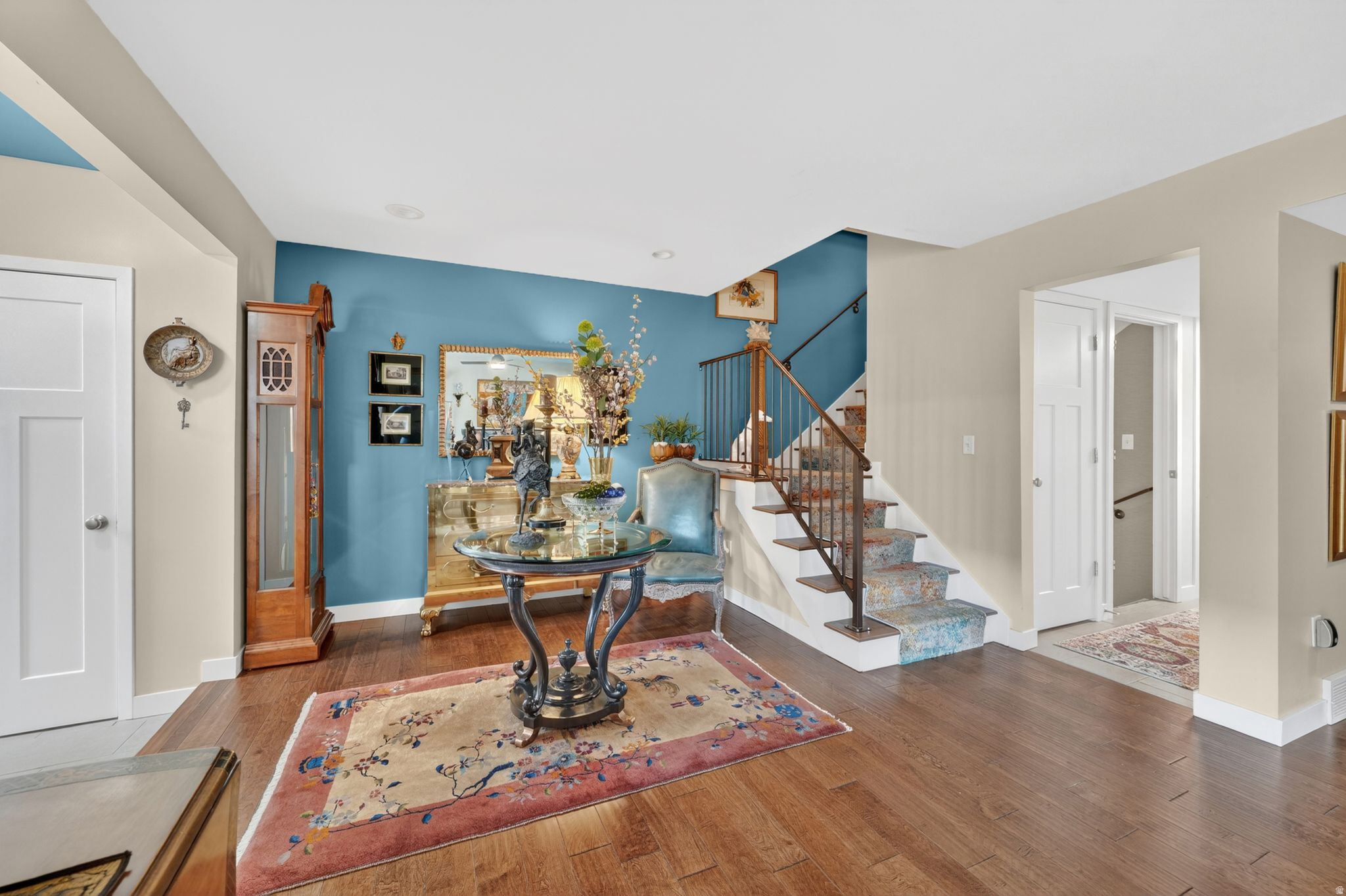 THREE FOUNTAINS - Residential