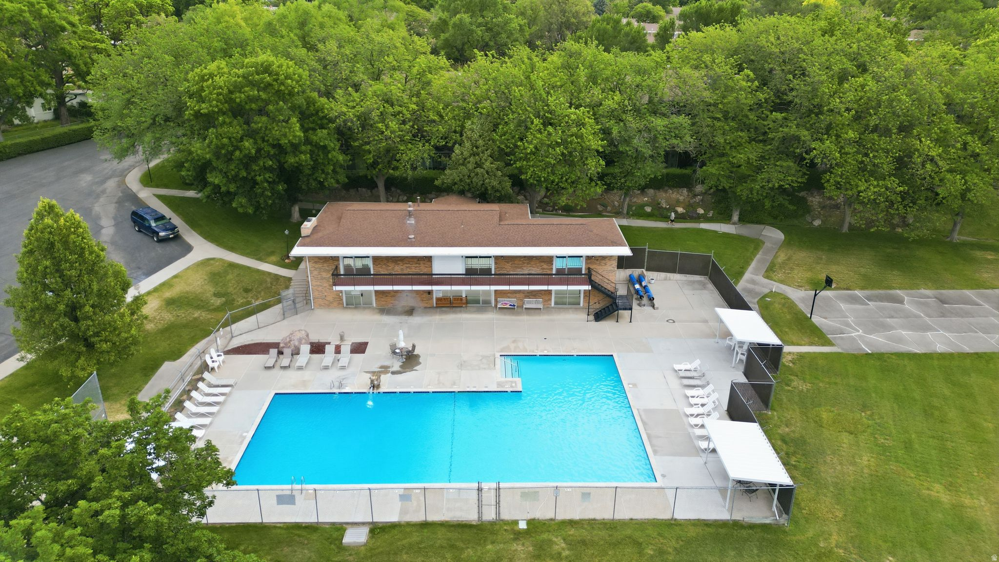 THREE FOUNTAINS - Residential
