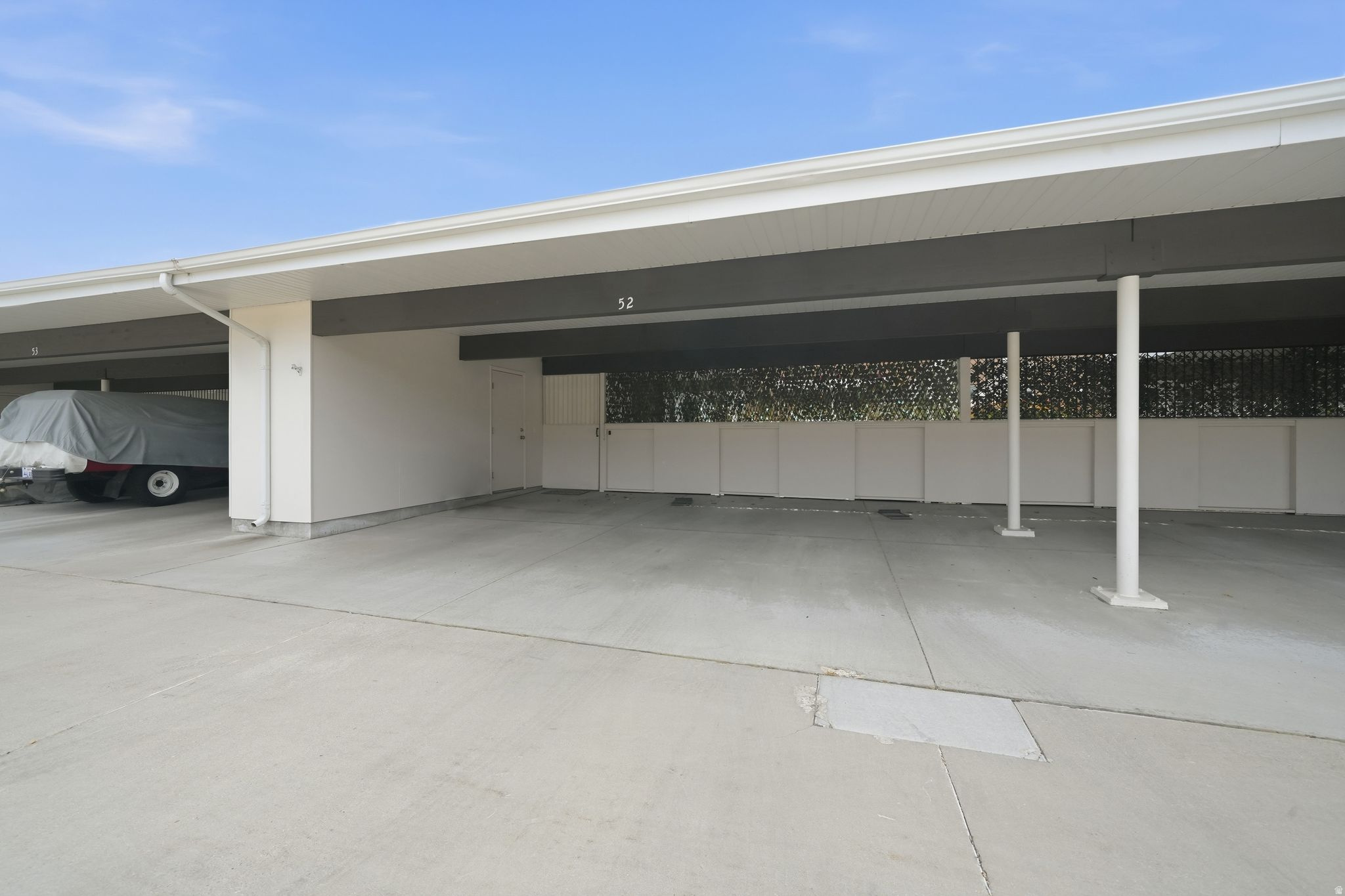 THREE FOUNTAINS - Residential