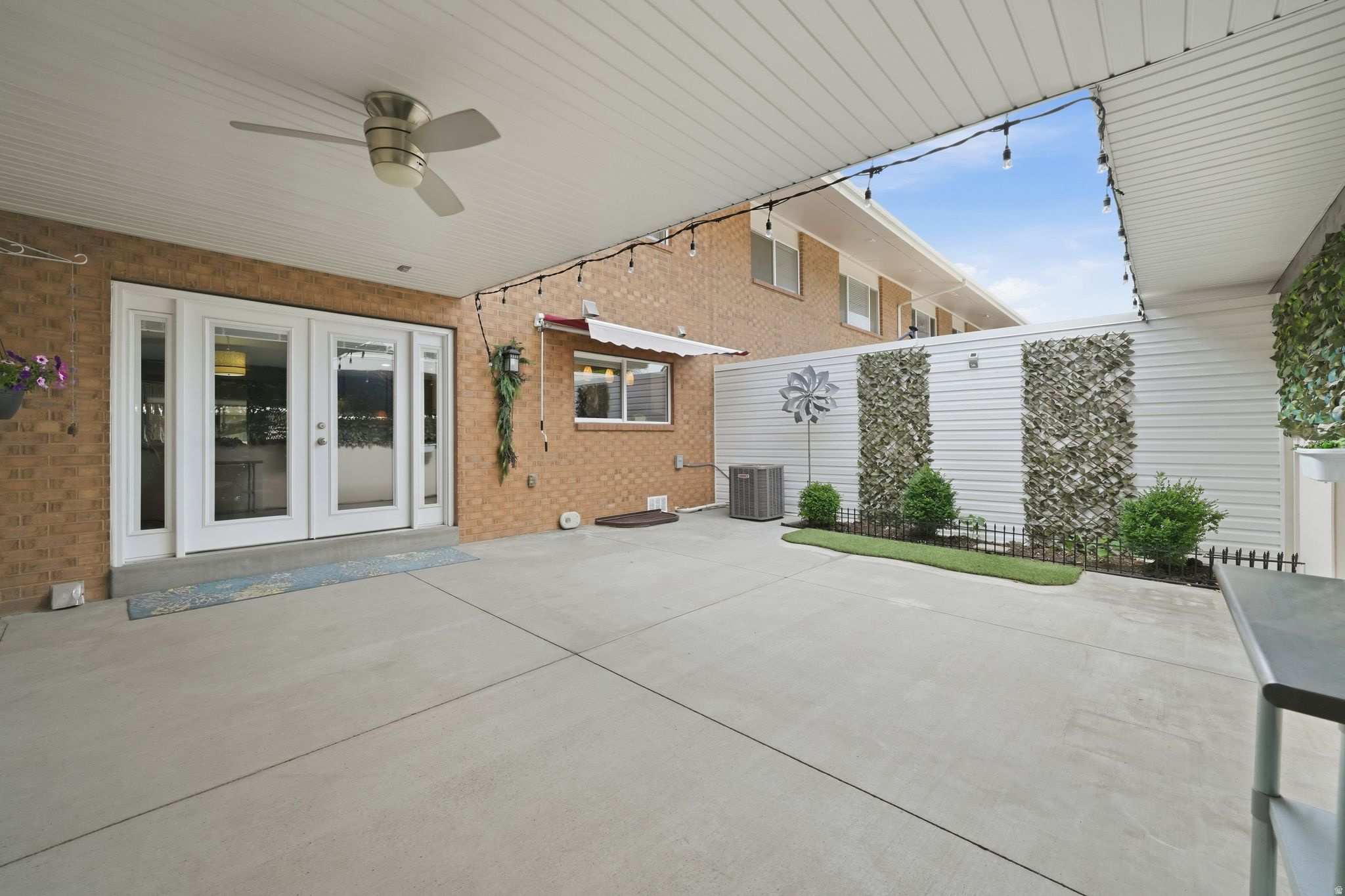 THREE FOUNTAINS - Residential
