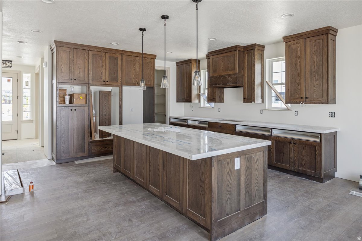 BEACON POINTE - Residential