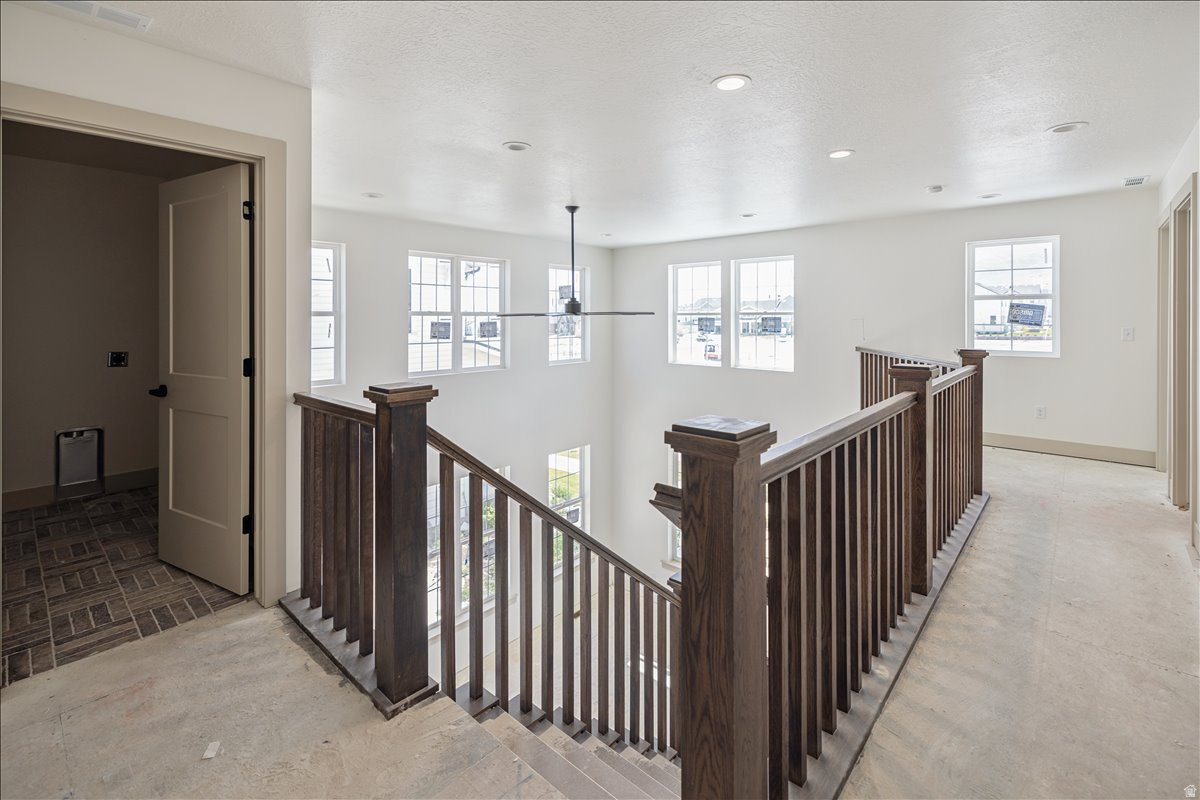 BEACON POINTE - Residential