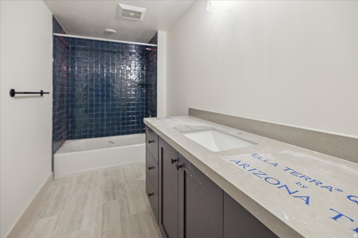 BEACON POINTE - Residential