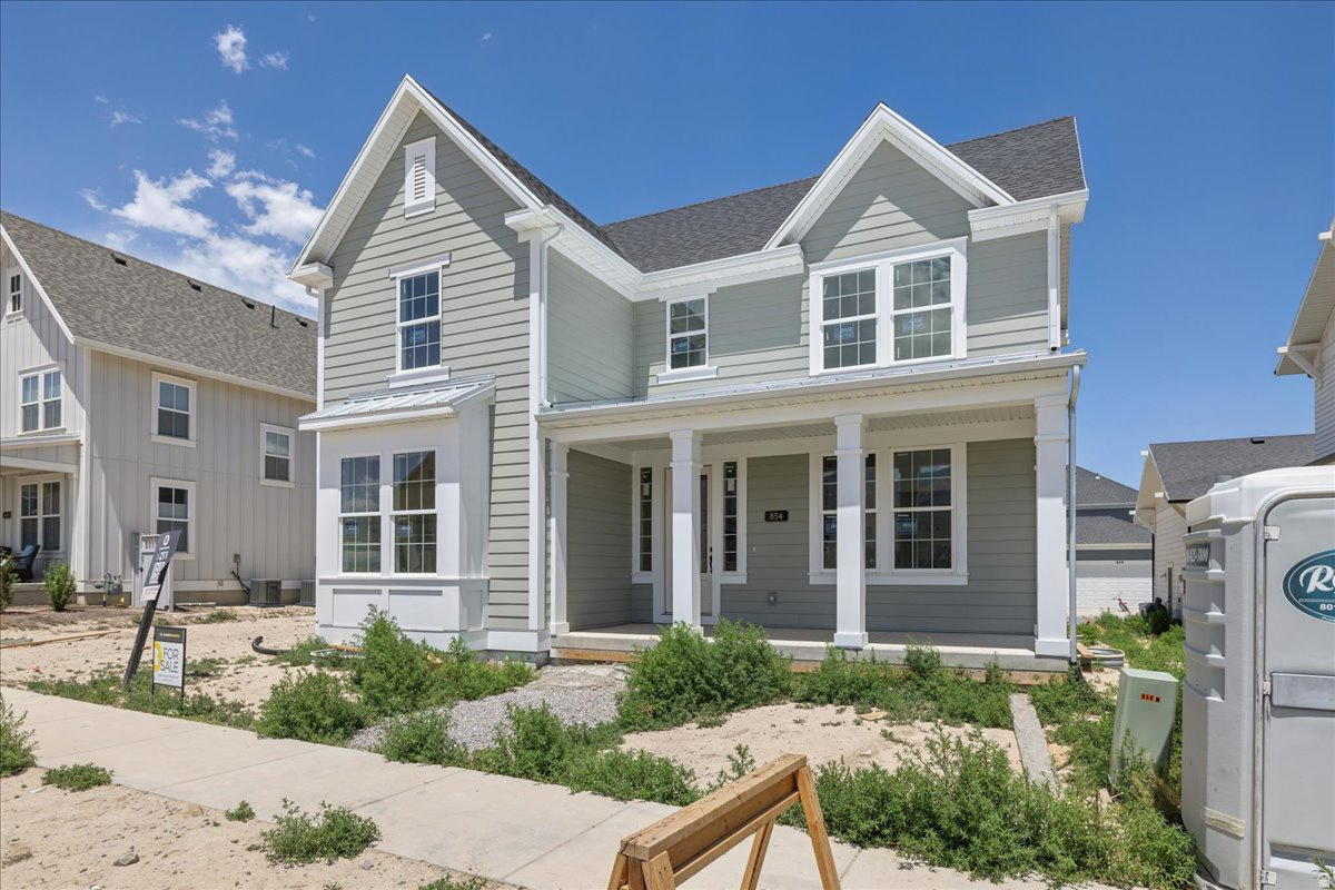 BEACON POINTE - Residential
