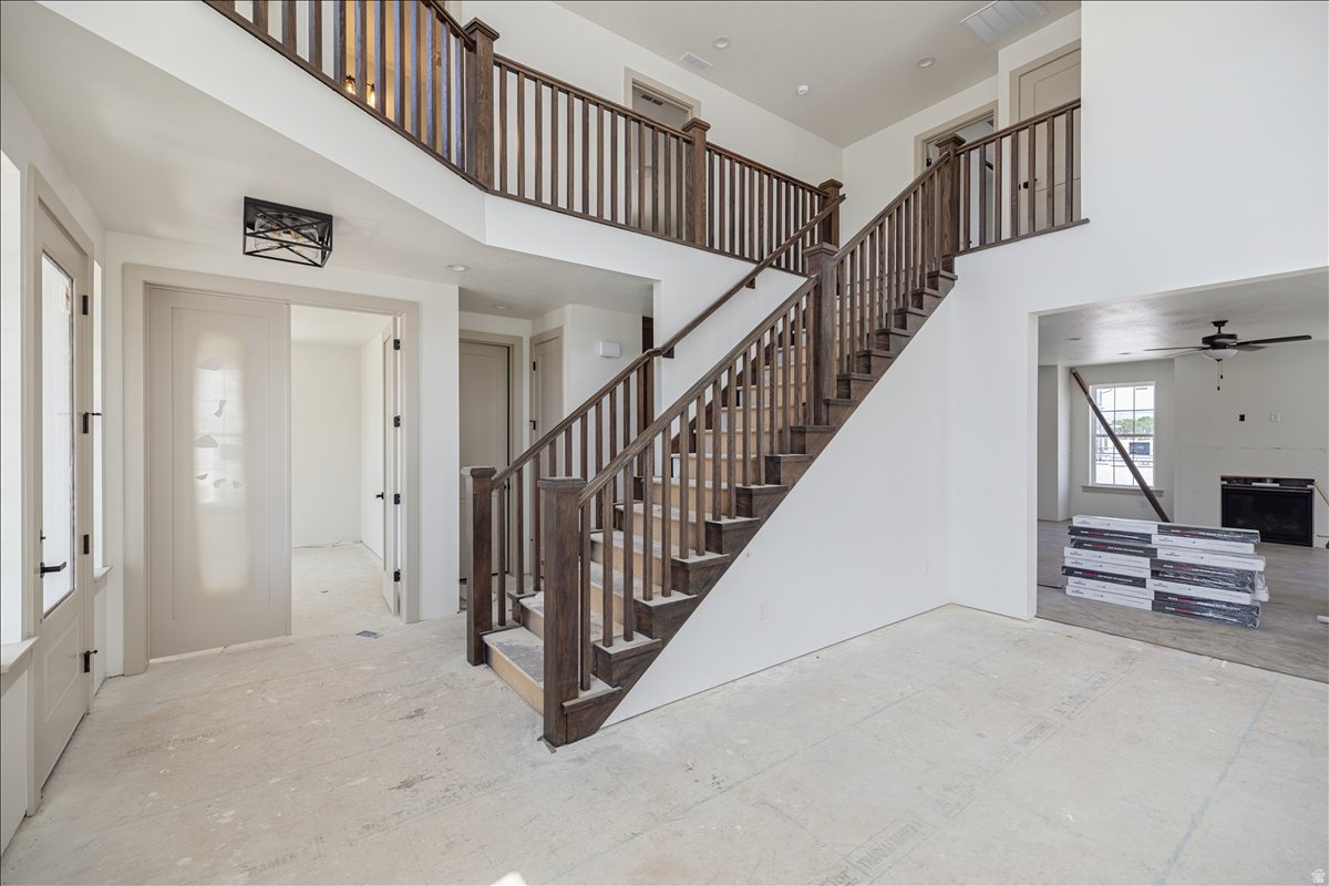 BEACON POINTE - Residential