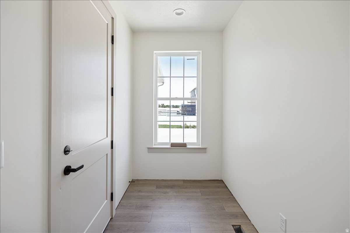 BEACON POINTE - Residential