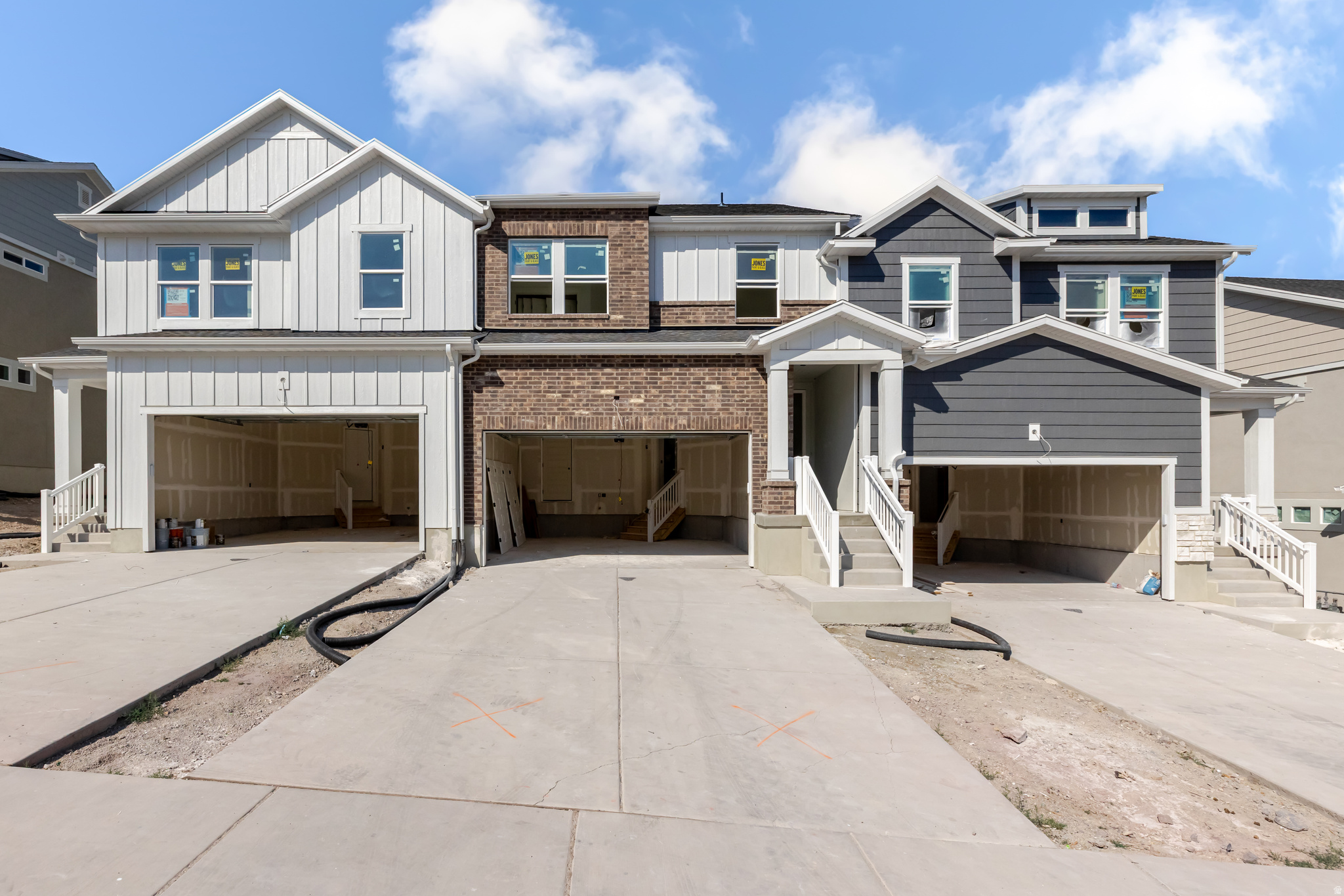 Discover the perfect mix of comfort and convenience with your new townhome at Ridgehorne! This up-and-coming community is part of the beautiful Mt. Saratoga master plan, featuring parks, trails, and expansive open spaces. You'll love the added amenities, including a clubhouse, pool, basketball court, bark park, playgrounds, and more! Plus, Ridgehorne offers easy access to Utah Lake, The Ranches Golf Club, local shopping and dining, and Pioneer Crossing for a smooth commute. Reach out today to learn more or schedule your visit!