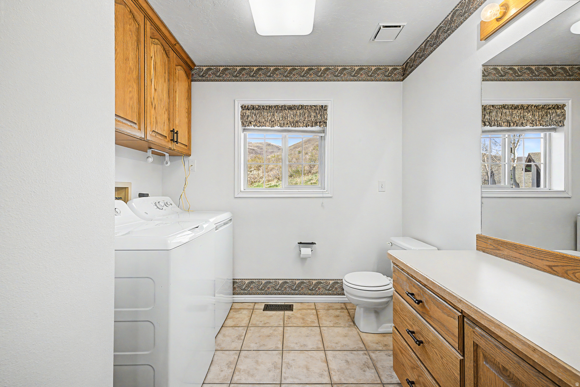 SWISS OAKS - Residential