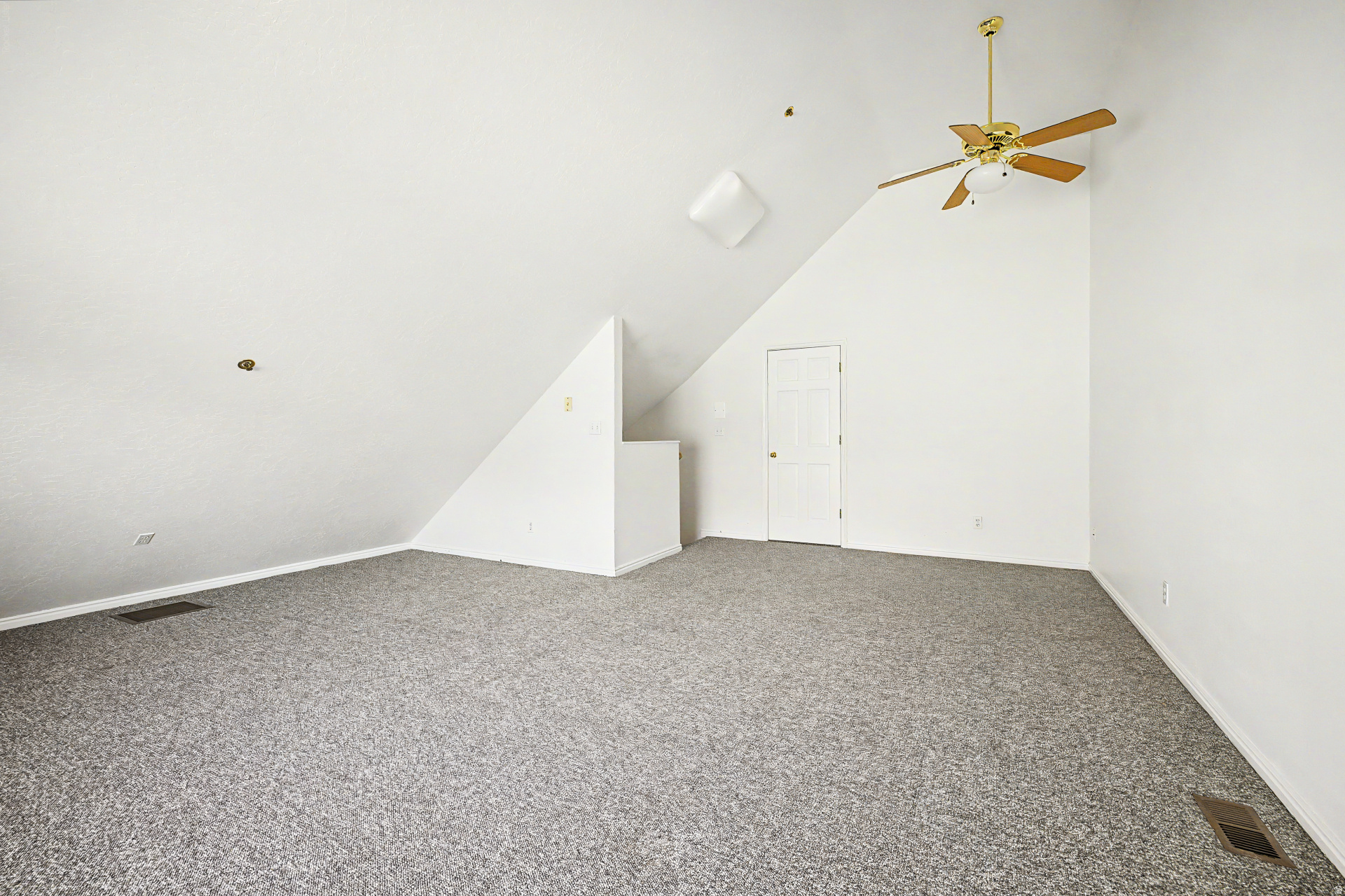 SWISS OAKS - Residential