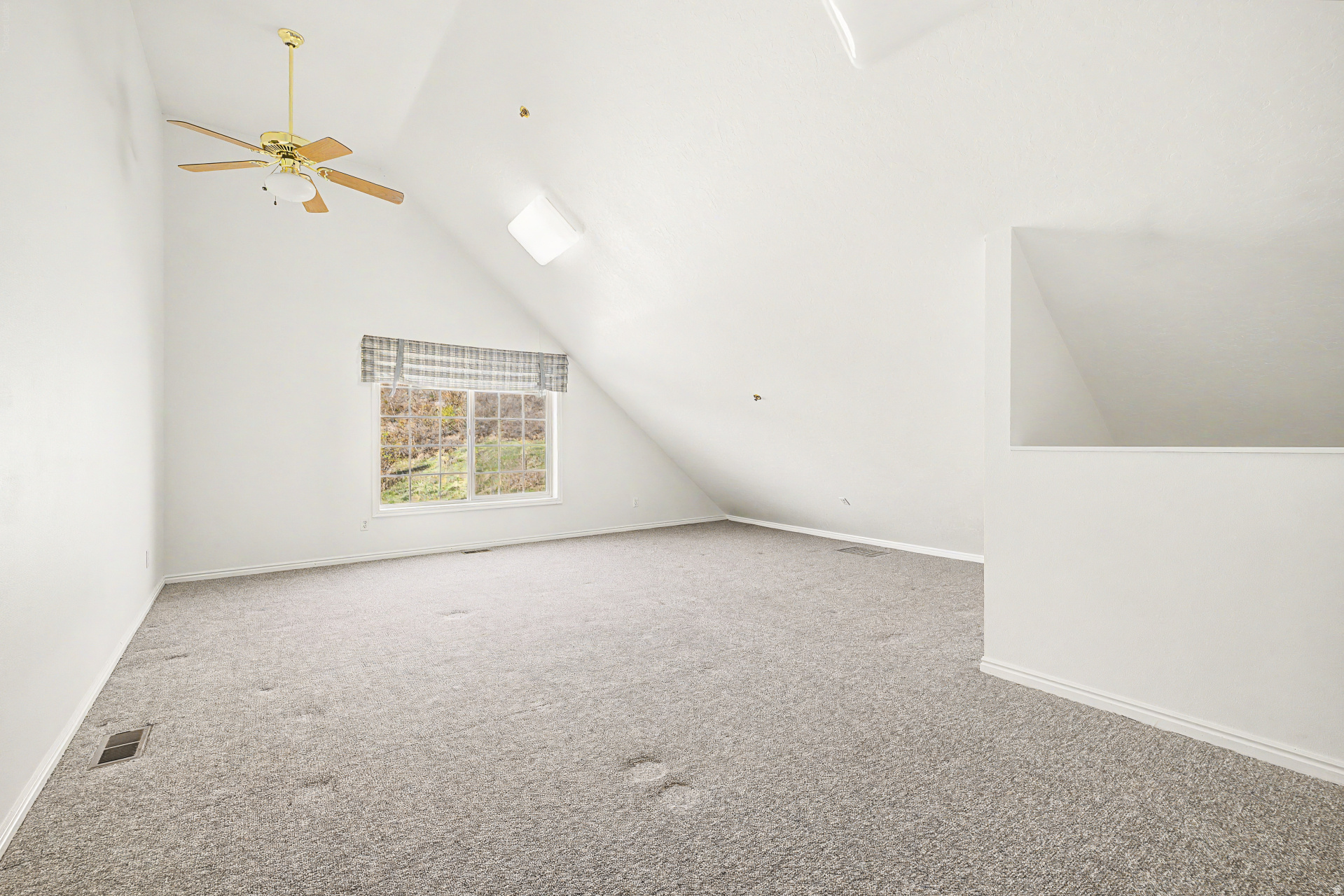 SWISS OAKS - Residential