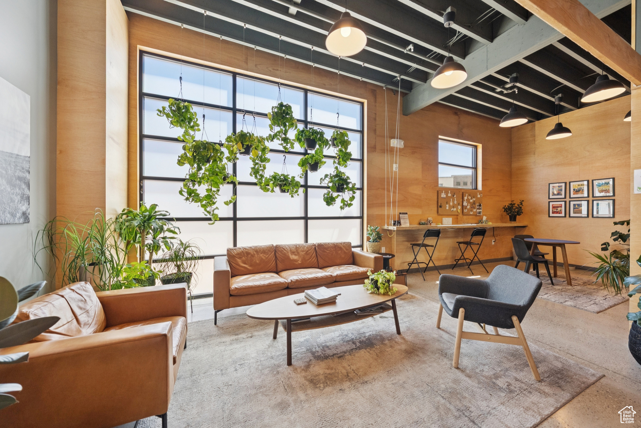PARK EAST II BUSINESS COMMUNITY CONDOS - Commercial Sale
