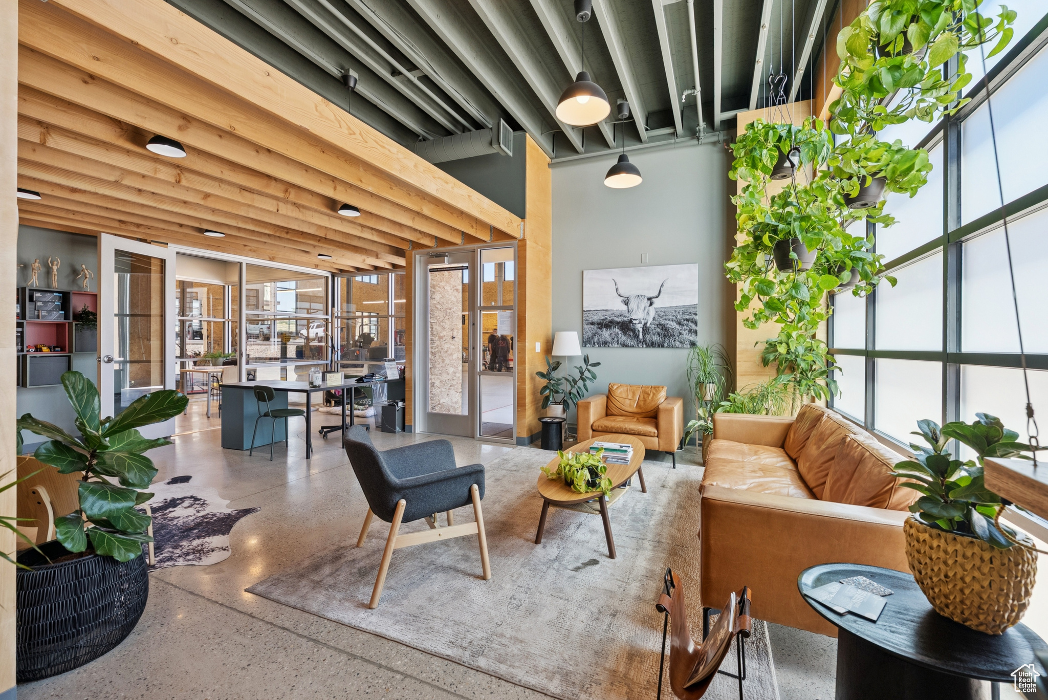 PARK EAST II BUSINESS COMMUNITY CONDOS - Commercial Sale