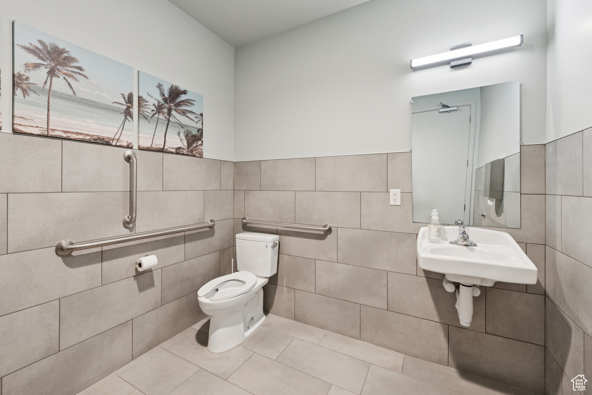 PARK EAST II BUSINESS COMMUNITY CONDOS - Commercial Sale