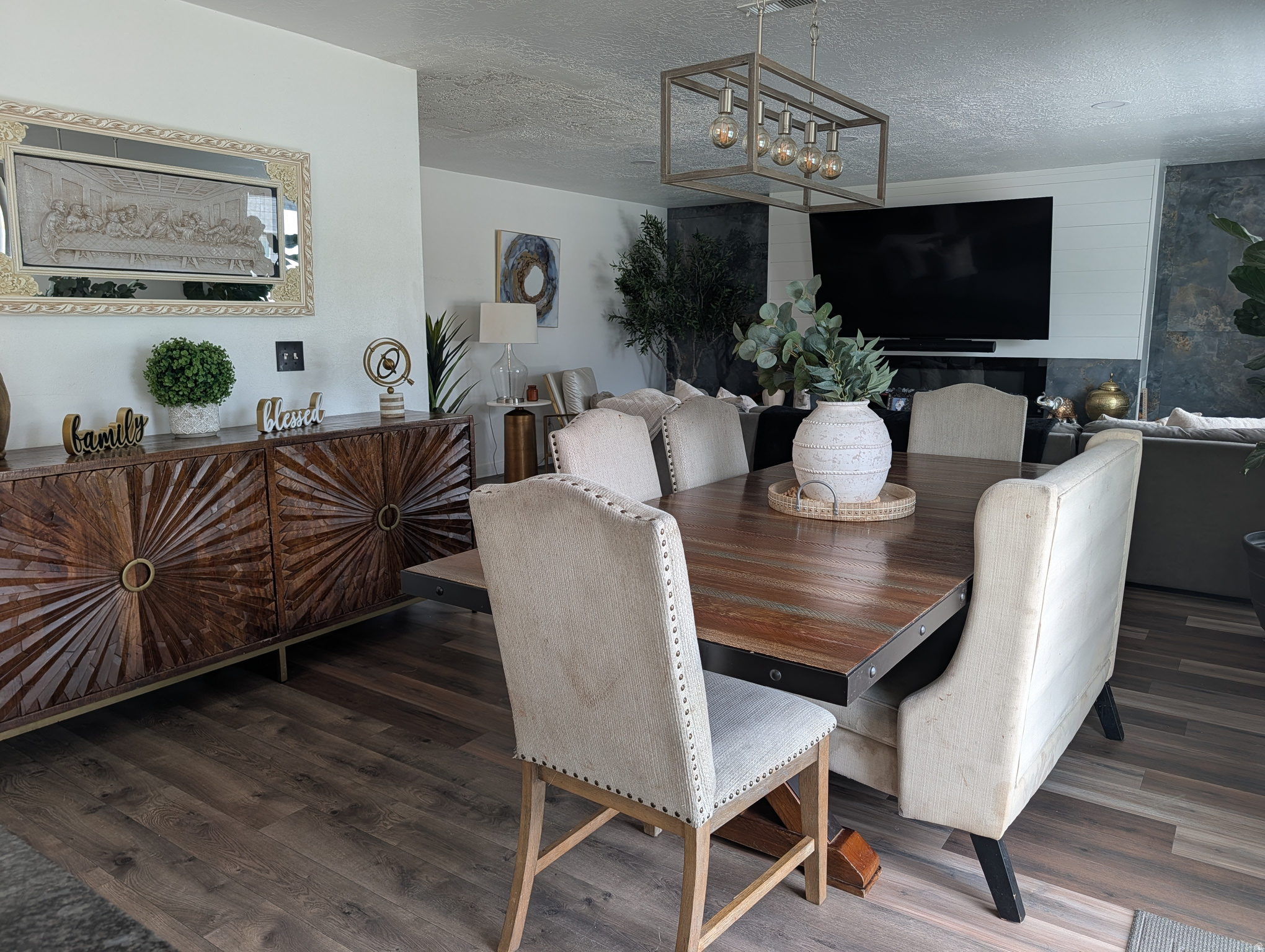 CREEKSIDE - Residential