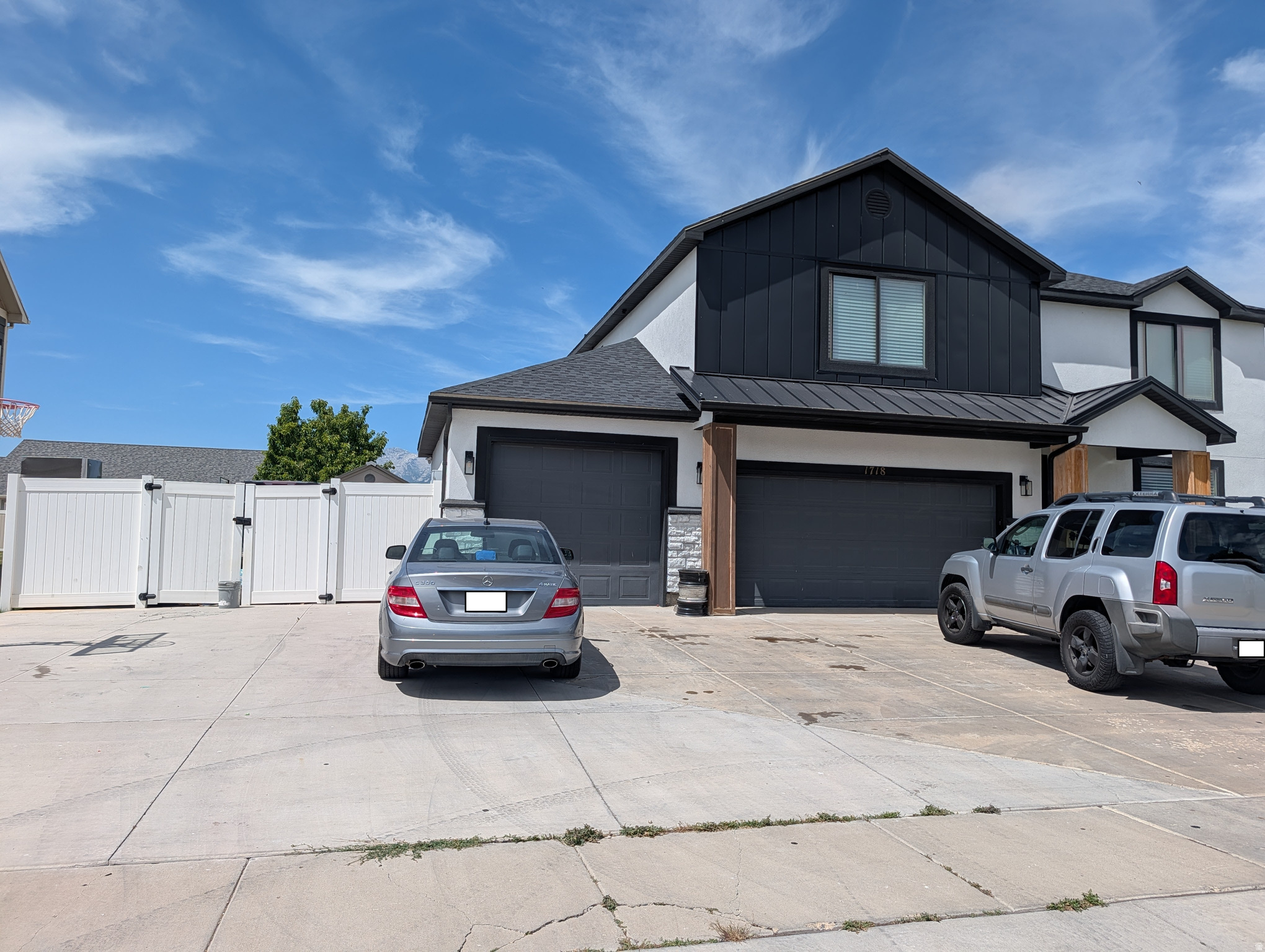 CREEKSIDE - Residential