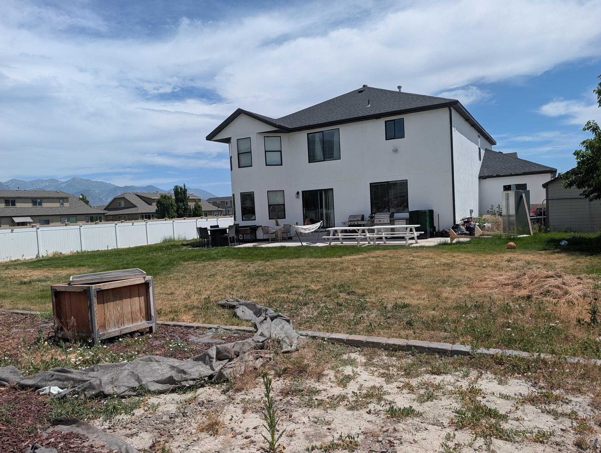 CREEKSIDE - Residential