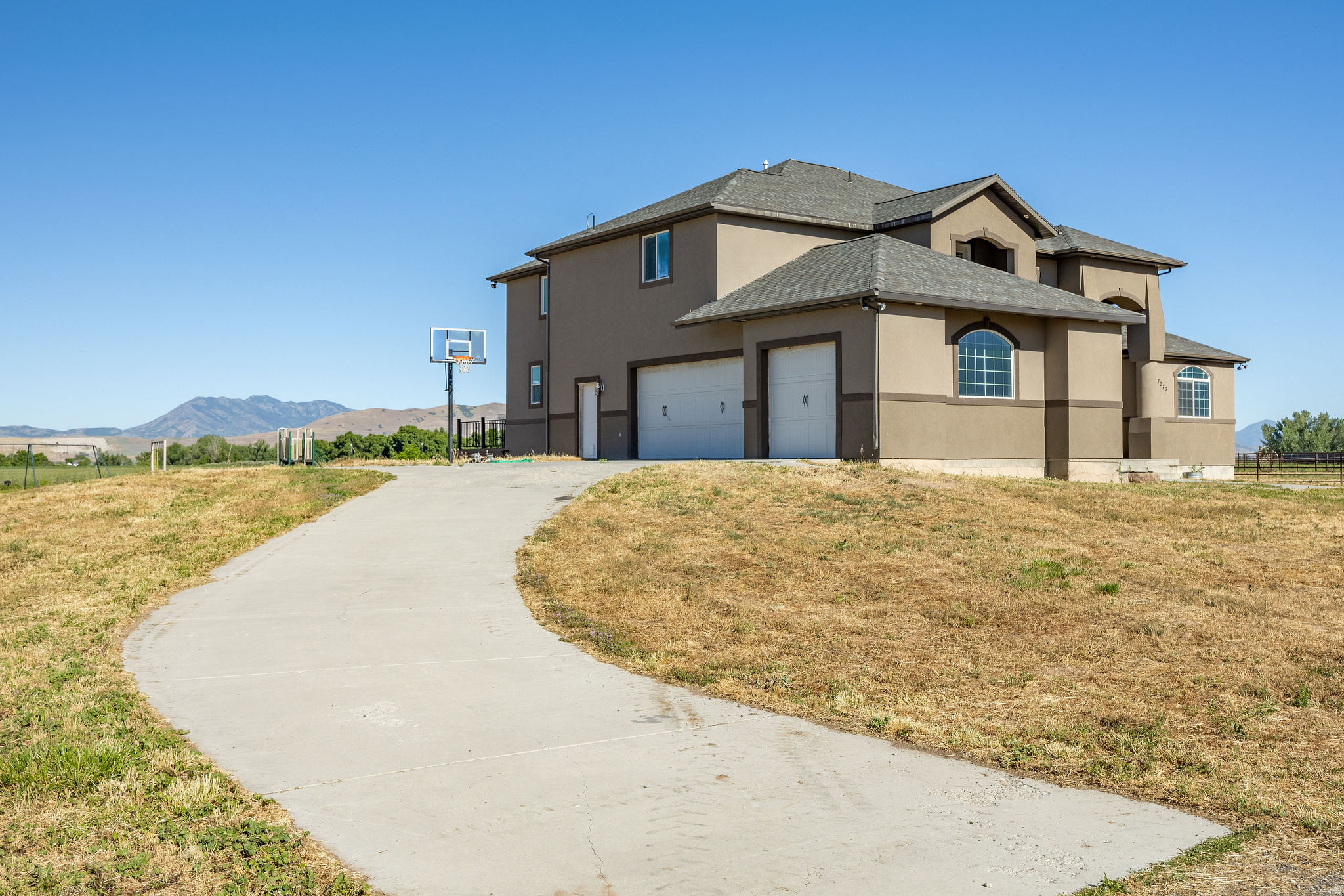 ESTANCIA SUBDIVISION - Residential