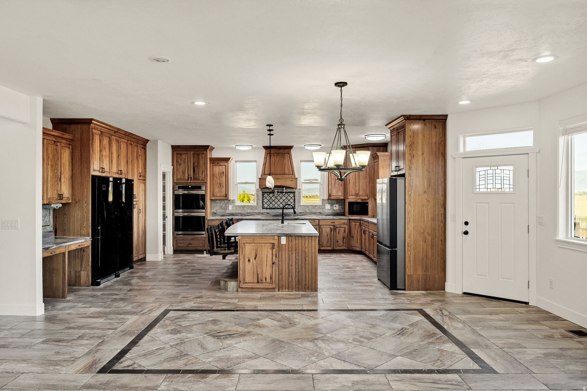 ESTANCIA SUBDIVISION - Residential