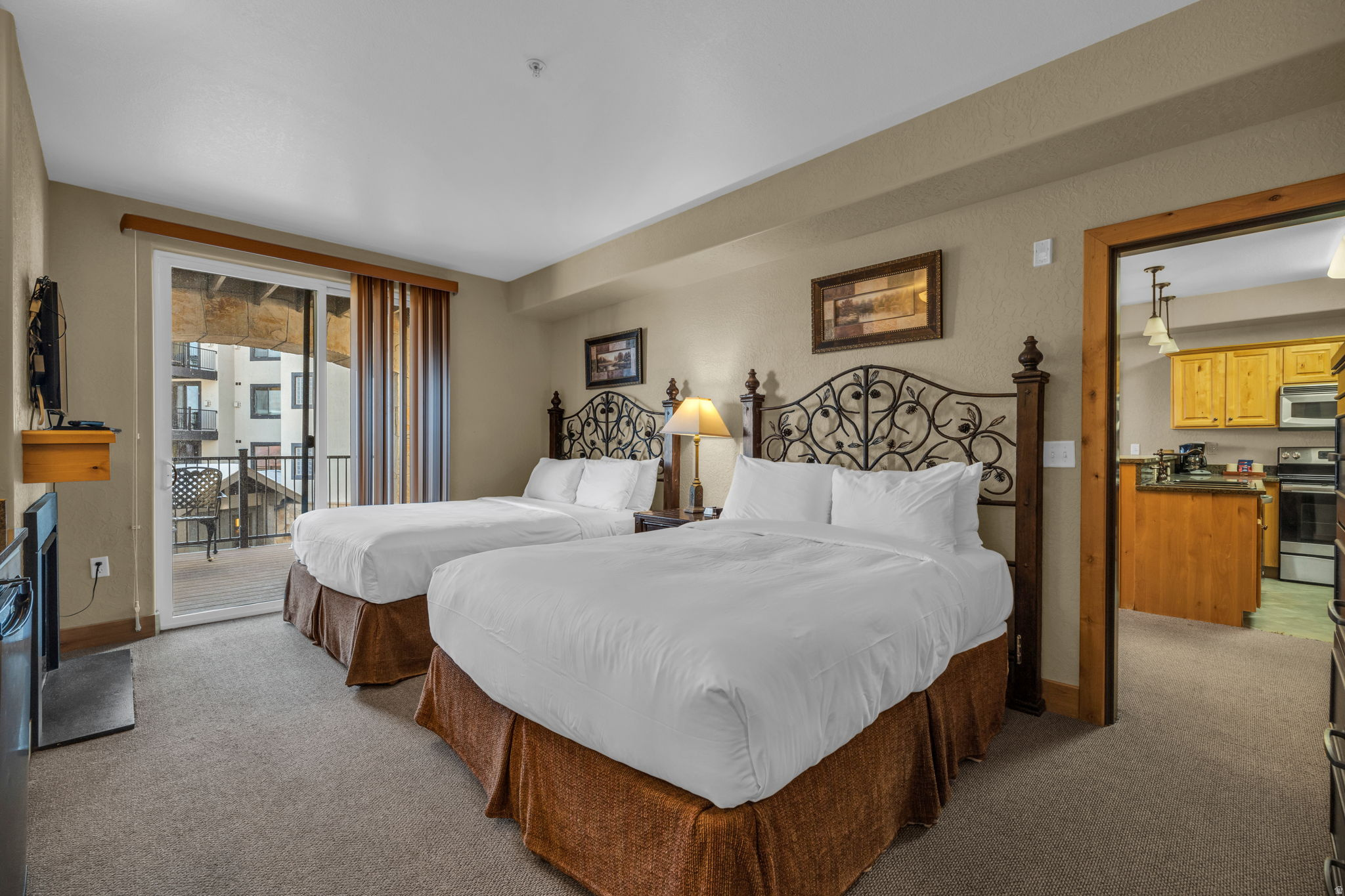 SILVERADO LODGE COND - Residential