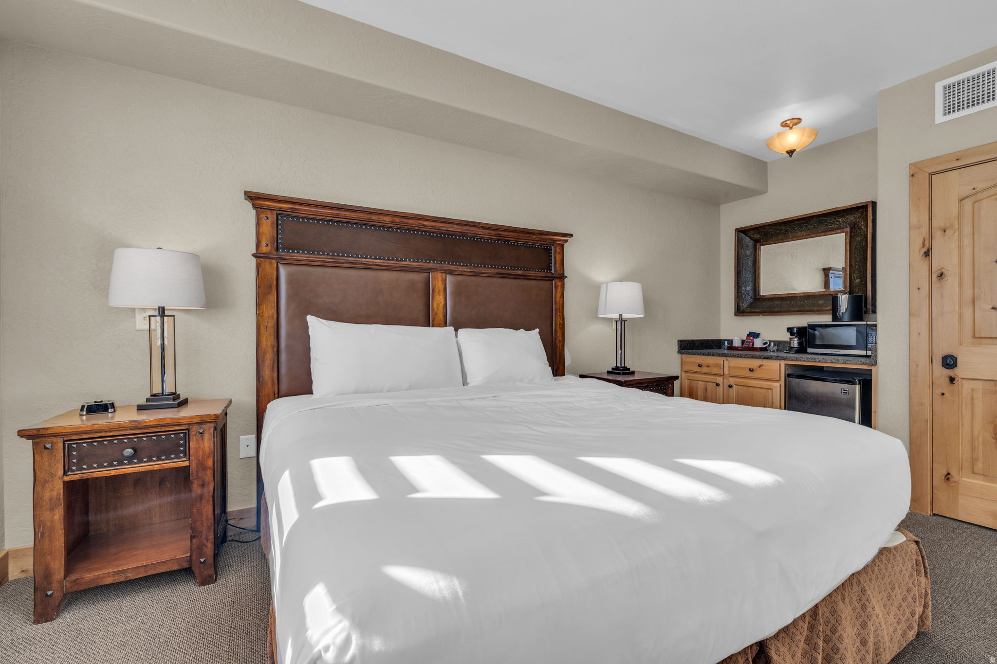 SILVERADO LODGE COND - Residential
