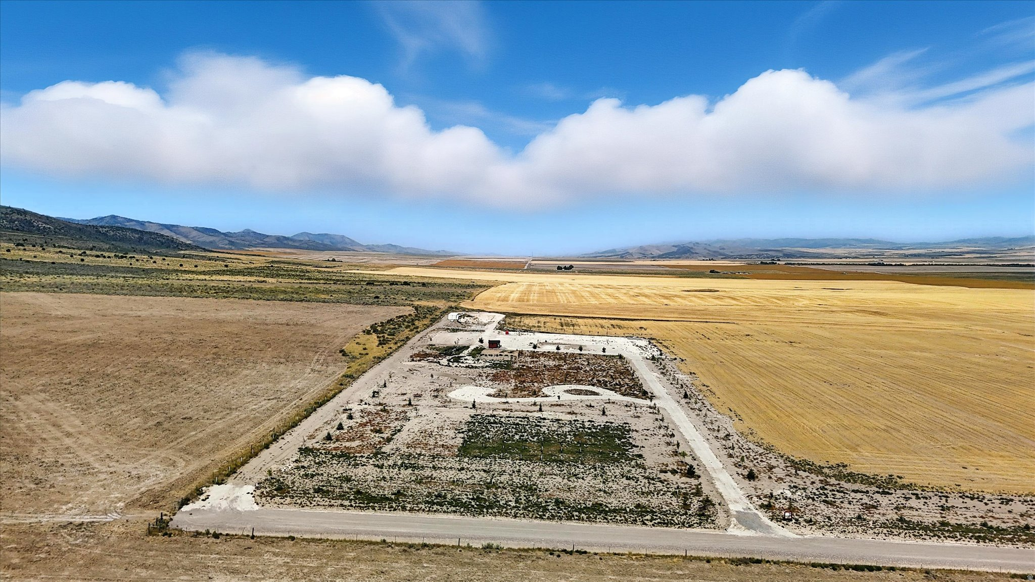 CAMPBELL - Land