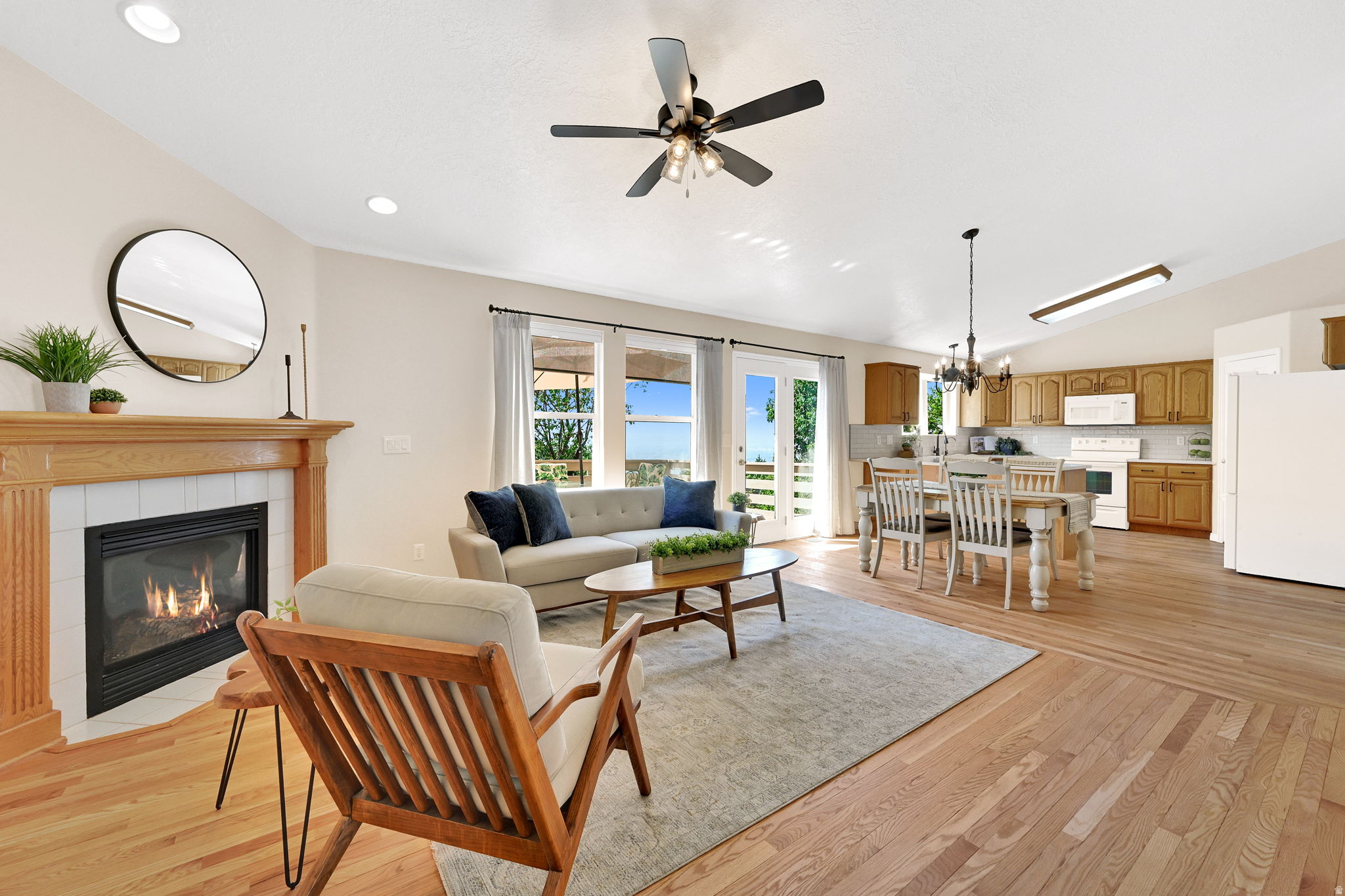 PEBBLE BEACH - Residential