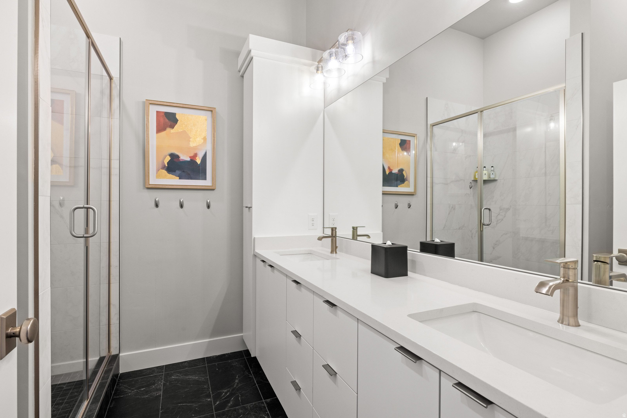 MAYFLOWER LAKESIDE - Residential