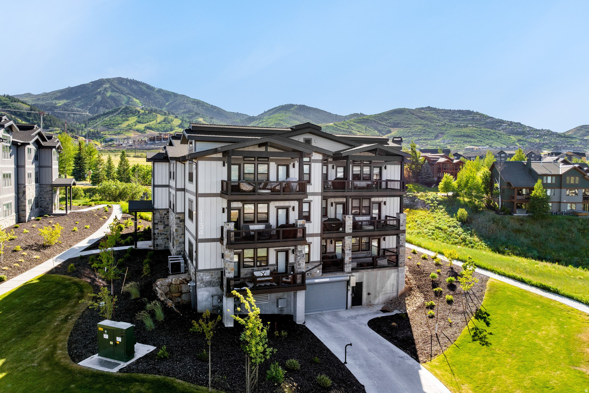 An amazing location in what is quickly becoming the most coveted real estate in Utah, this top-floor residence in Mayflower Lakeside provides incredible unobstructed up-mountain ski-run views of Deer Valley's east slopes.  This turnkey 3-bedroom/2 bathroom 1,581 square foot penthouse with stunning views is just minutes from the East Village Deer Valley lifts or the Jordanelle boat ramp. Subterranean parking in a heated garage makes it an easy lock-and-leave unit, ideal for full-time residences or nightly rentals. Exclusive access to a clubhouse with a fitness center, pool, spa, and pickleball courts. Access by car from SLC Airport couldn't be easier. Just 45 minutes with zero stoplights! Come take a look!
