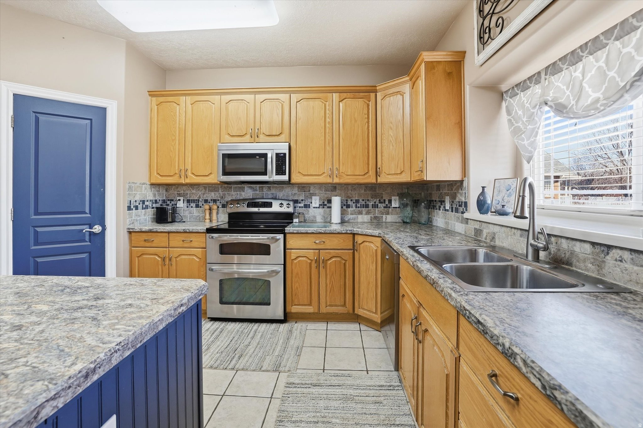 KIRKLAND - Residential