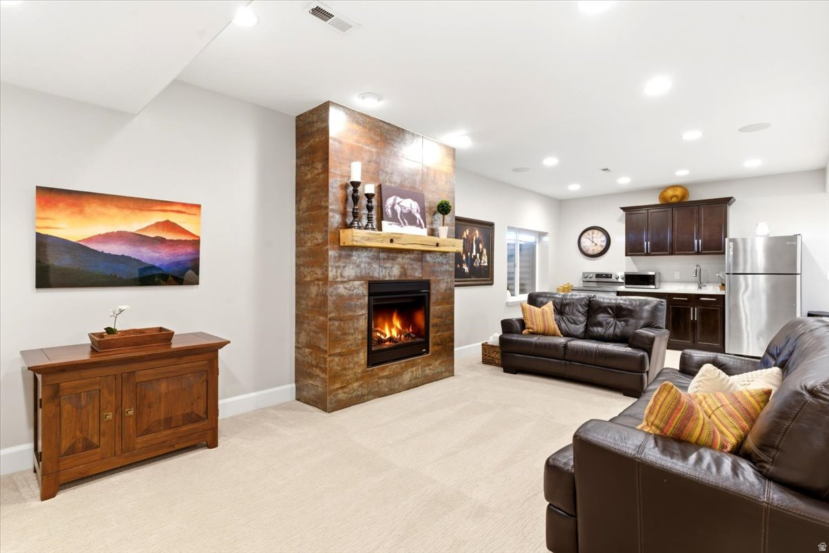 COTTONWOODS AT ROSE HILL - Residential