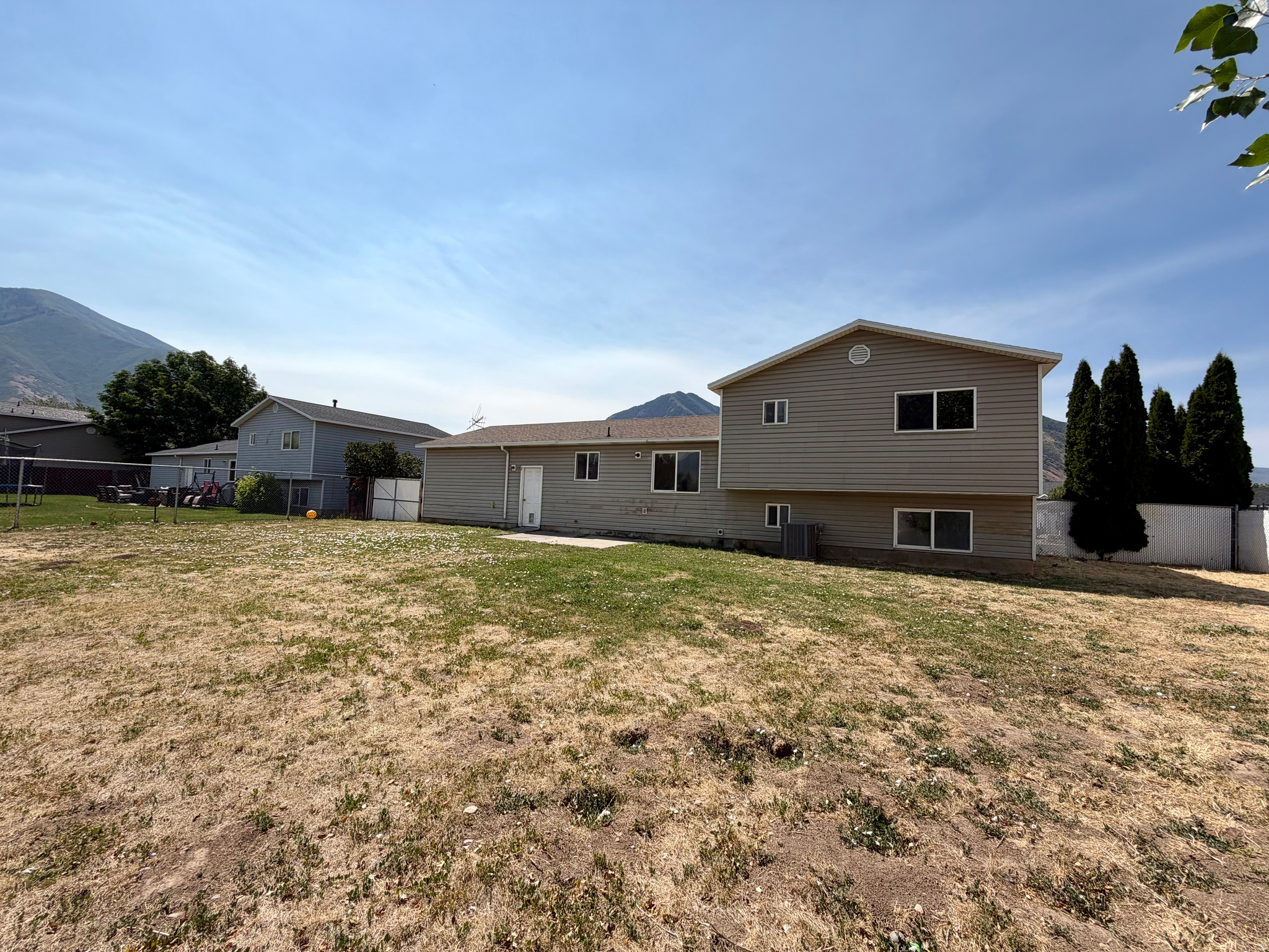 RIDGE - Residential