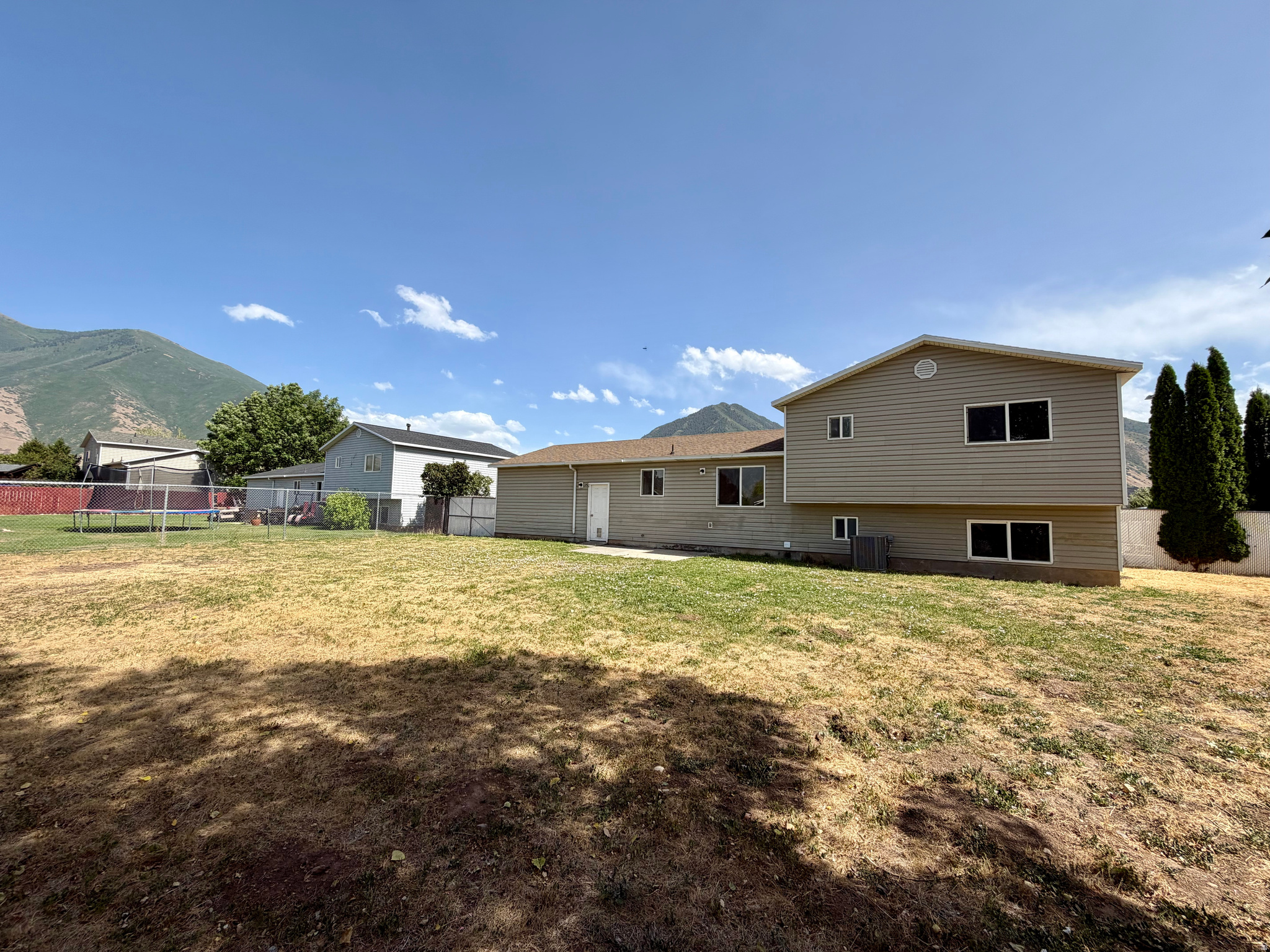 RIDGE - Residential
