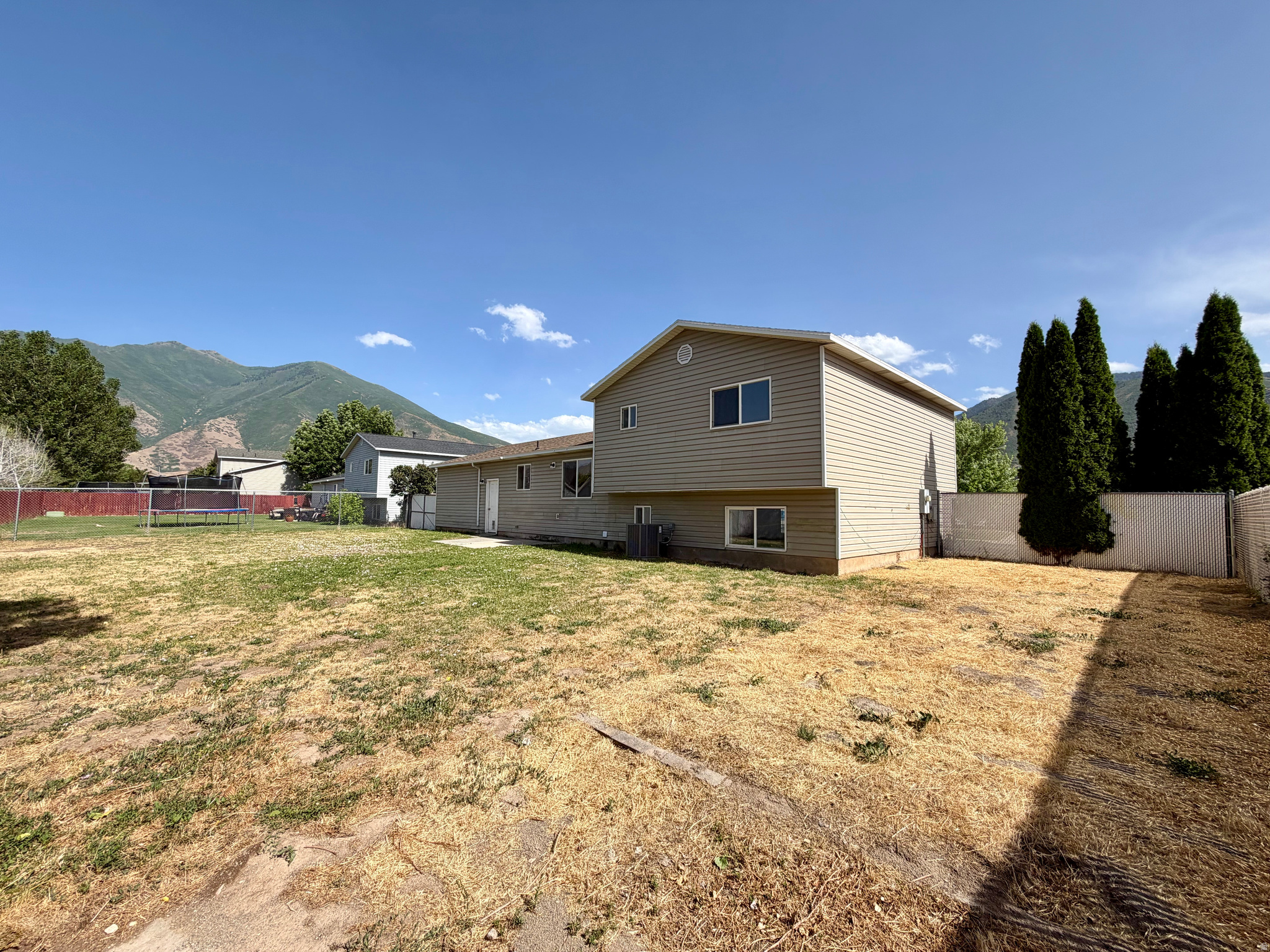 RIDGE - Residential