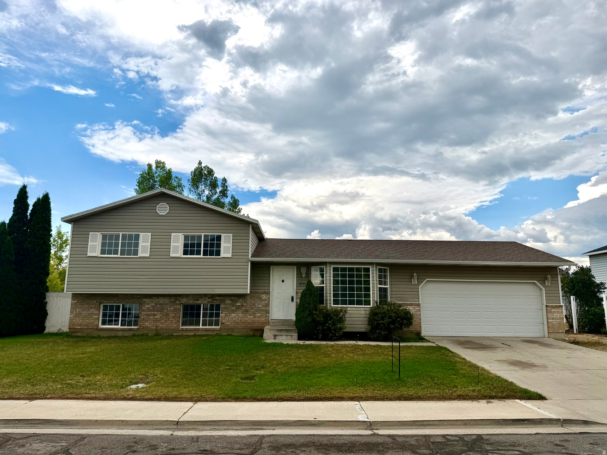 COME HOME TODAY! Seller will offer $5,000 in closing costs to buyer!  Great opportunity in a great location of Spanish Fork.  Fresh paint, new carpet, newer HVAC, and water heater!  Good floor plan with big kitchen and dining area.  Home boasts extra storage and a fully fenced back yard! Two car garage. Close to Walmart, SF canyon, and so much more!  This is a solid home ready for its next owners!  Seller will replace roof prior to closing!  Don't miss this great opportunity   Square footage figures are provided as a courtesy estimate only and were obtained from Utah County records.  Buyer is advised to obtain an independent measurement.