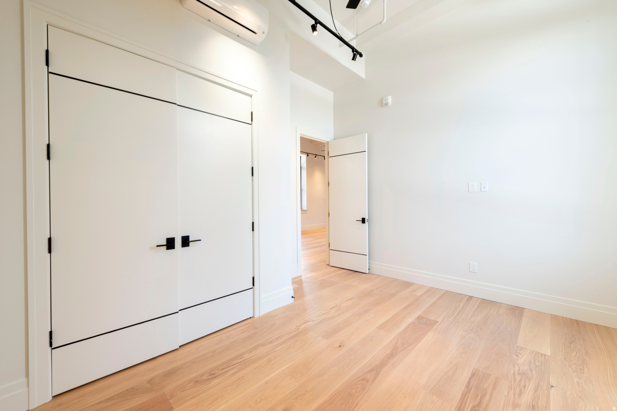 TELEGRAPH EXCHANGE - Residential