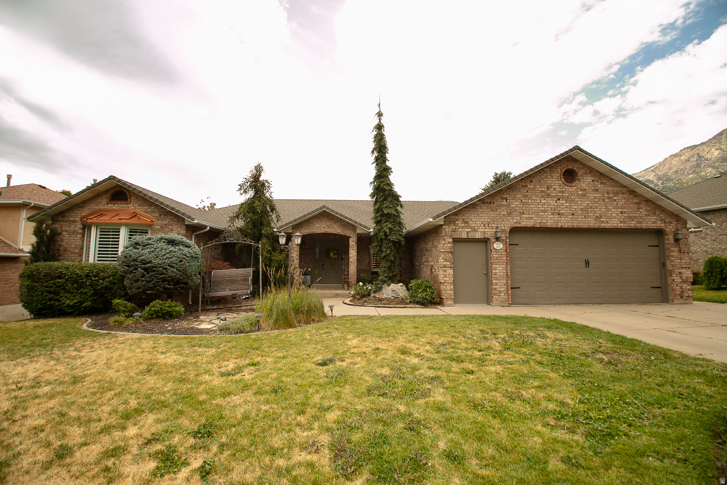 HERITAGE GROVE - Residential