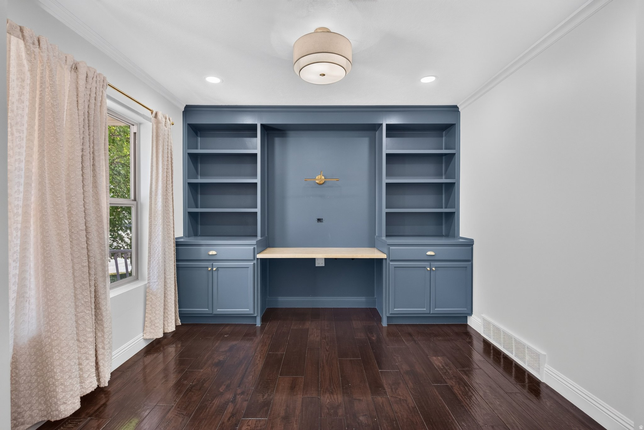 POINTE MEADOWS PHASE VIII - Residential