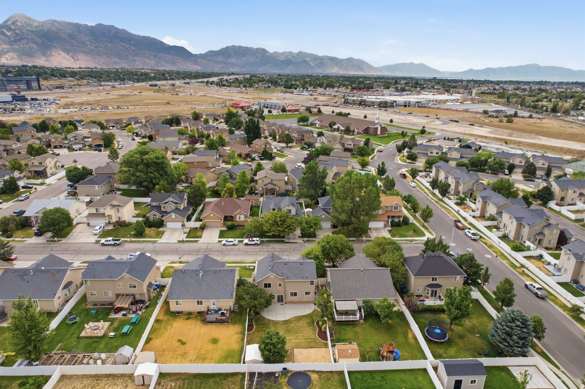POINTE MEADOWS PHASE VIII - Residential