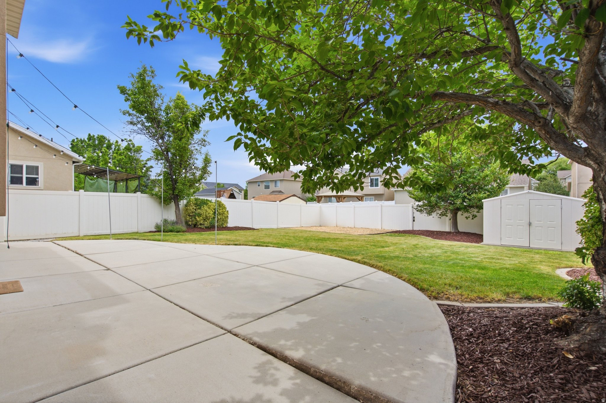 POINTE MEADOWS PHASE VIII - Residential